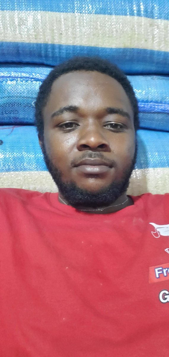 Mukama wange <a href="/kingFahad_17/">Fahad Nyonjo King</a>  olaba otya nga ompadde ku dread