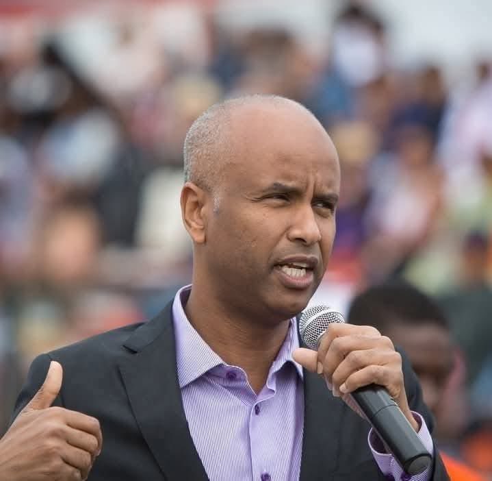 Update :-Ahmed Husein oo ka soo jeeda Qoomiyada Soomaalida ee ku dhaqan Dalka Canada🇨🇦 ayaa markii 4aad ku guulaysta Xildhibaan Qaran ka dib doorasho ka dhacday dalka Canada .

Ahmed ayaa ka tartamayey Xisbiga tala haya ee liberal.