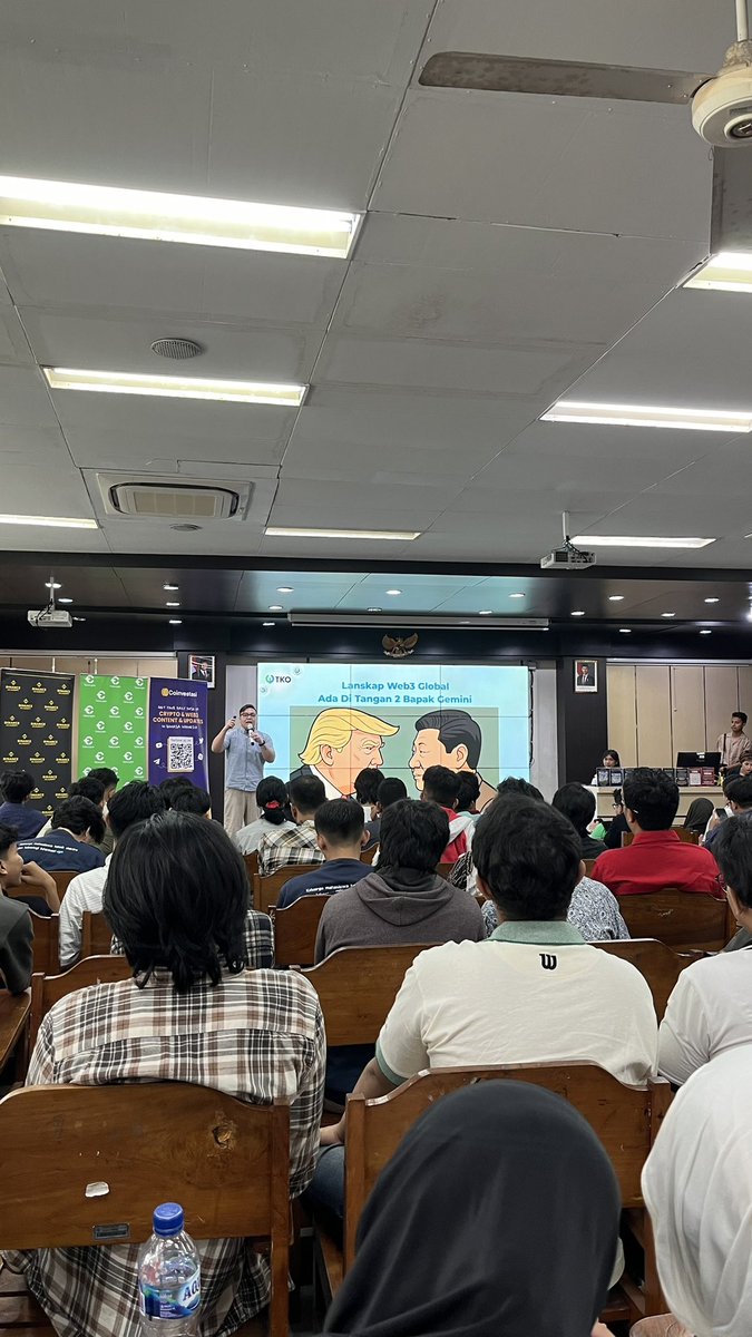 ieelhaam tweet media