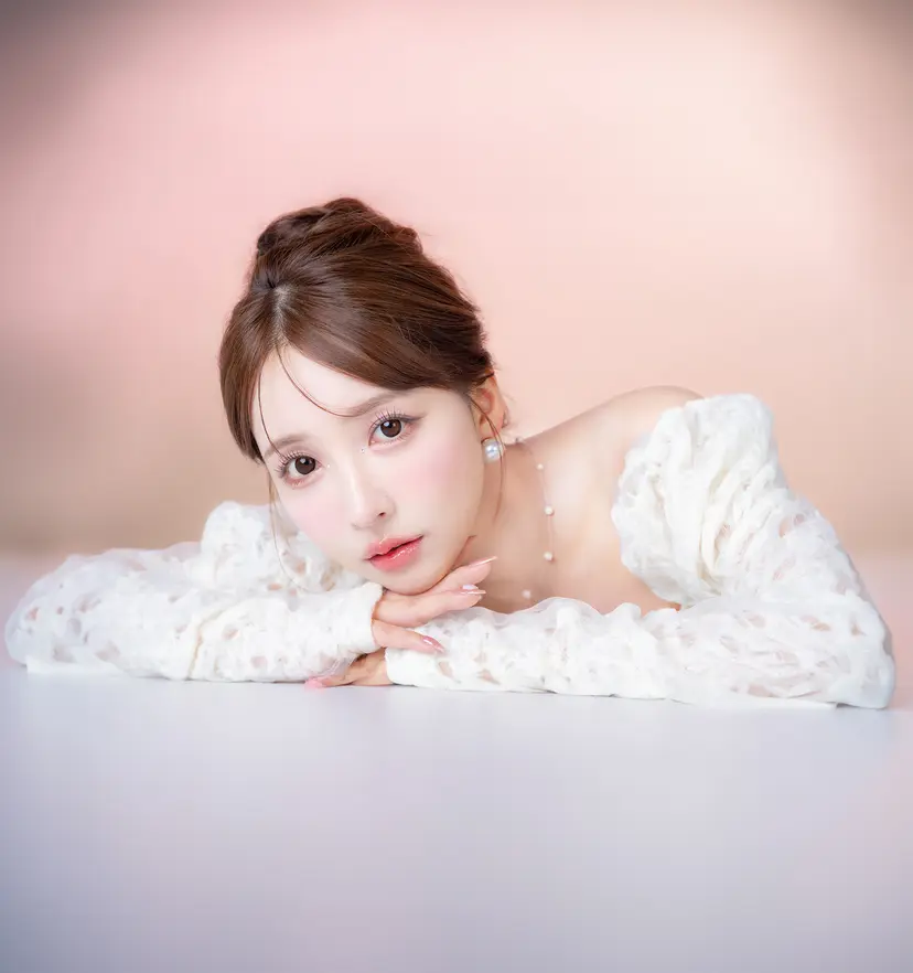 三上悠亚老师也来发币了 <a href="/yua_mikami/">三上悠亜</a> 

在各大平台上，三上悠亚老师累计粉丝高达1750万

1粉丝1U还是1粉丝10U，能到么？🐶

这个项目确实有不少细节：

⏰时间：4月30日上午11点（北京时间）

🔗发行链：Solana。在这个上，Solana小赢Base和BNBChain

📊代币分配：
50%锁仓到2069年