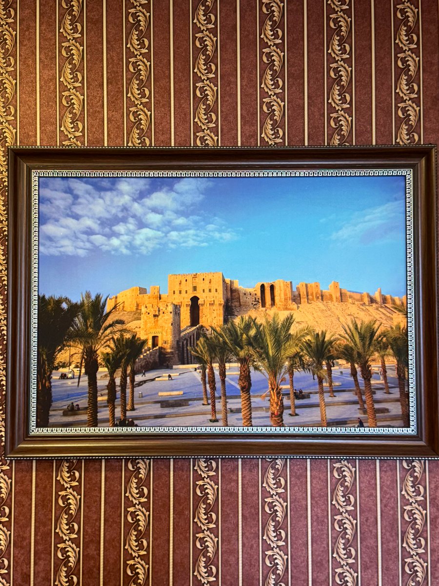 Samy_Akil's tweet image. Just returned from a brief trip to my hometown, Aleppo — my second visit since the fall of the Assad regime.
Sharing some humble and necessarily incomplete observations on services, the economy, security, and political life 🇸🇾🧵
1/22
