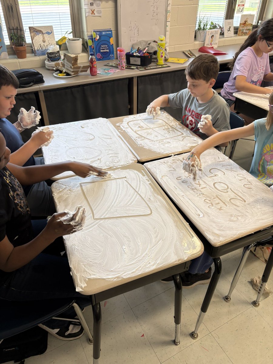 HulliganExplore's tweet image. Our room smells amazing! For our ABC countdown, B is for Bubbles so why not break out some old-fashioned @BarbasolShave cream and have some good, clean fun? We practiced spelling and multiplication and now our desks are sparkling clean!
@D59Rupley