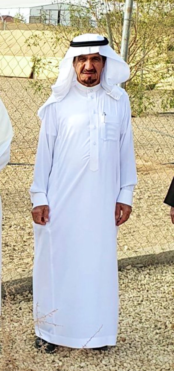 رحل عن دنيانا يوم الاثنين 30 من شوال أحد اركان اسرة آل محمد في تمير  هو الأستاذ 
#ناصر_المنصور_العبدالله
 
التدين والطيبة، والنبل والوفاء والكرم سمات كانت هي ما تميز هذا الرجل رحمة الله 
كان خبر وفاته مؤلماً للغاية، رغم أننا كنا نتابع حالته الصحية التي ساءت في الفترة الأخيرة،