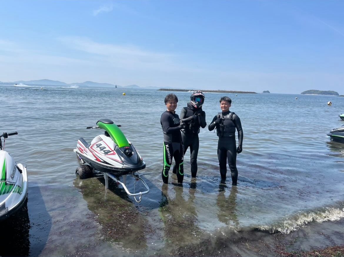 okady20's tweet photo. レースに初参戦しました‼️
レース出よう！とPWC Clinic さんに誘っていただき、
長良川の最高な仲間のおかげで走り切ることができました。
みなさん、本当にありがとうございました‼️

#ジェット #jet #jetski #800sxr #kawasakix2 #kawasaki #長良川 #pwc_clinic #jet884 #CJFS #サウザンドカップ https://t.co/puaCR6w8KK