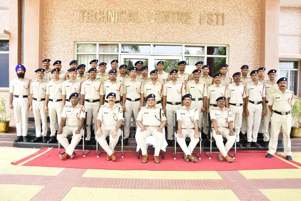 CISFTraining's tweet image. Shri S. Srinivasa Babu, Dy. Director, NISA, inaugurated the 95th Disaster Management Course and Refresher Fire Course at FSTI, NISA Hyderabad! 🎉 These courses focus on strengthening skills and enhancing emergency response! 💪 #DisasterManagement #CISFTraining #Safety @CISFHQrs