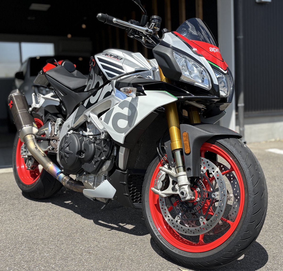 hiro_gr4's tweet image. 6年ぶりくらいにバイク購入
トゥオーノV4最高すぎる😆
