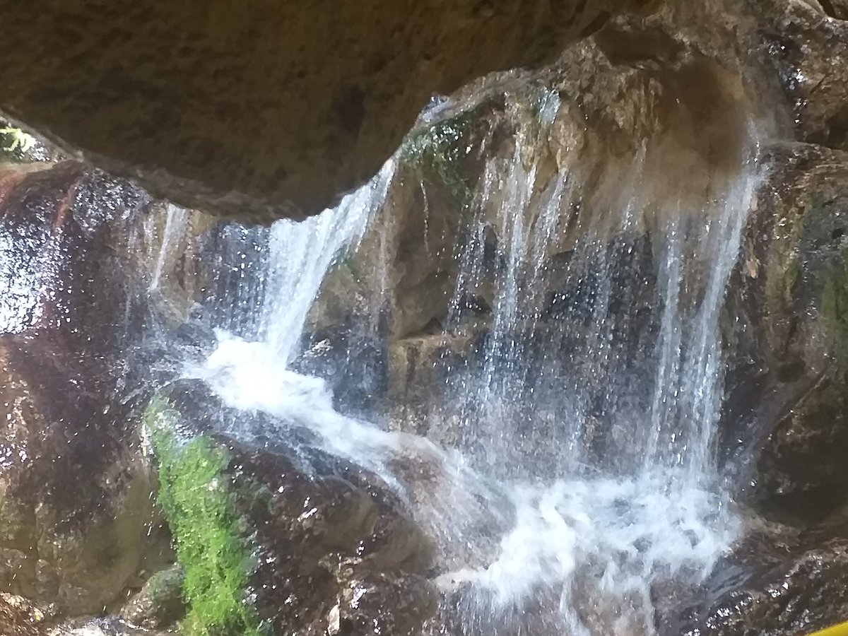 eriesence's tweet image. cave pics