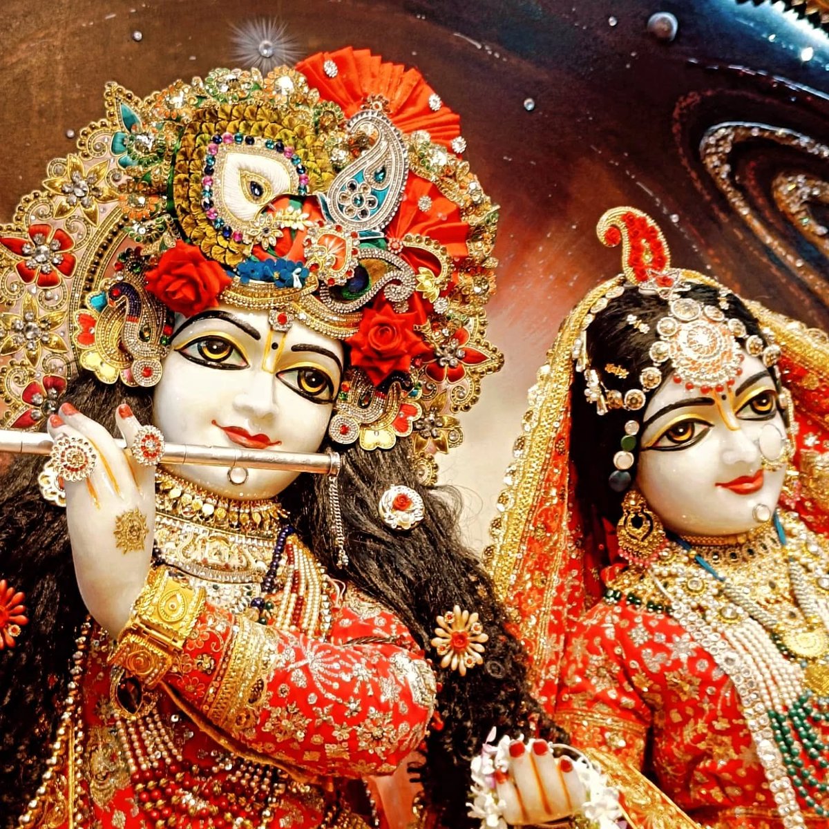 Merabharatms's tweet photo. 29/04/2025 आज ठा. श्री प्रियाकान्त जू भगवान के संध्या आरती दर्शन प्रियाकान्त जू मंदिर #वृन्दावन
।। राधे राधे बोलना पड़ेगा।।
#DnThakurJi #vssct #vsscm #VssctOnline #thakurji #priyakant_ju #vrindavan #Darshan
#PriyakantJuMandirVrindavan
#प्रियाकांत_जू_मन्दिर_वृन्दावन, https://t.co/PesQT3AcIQ