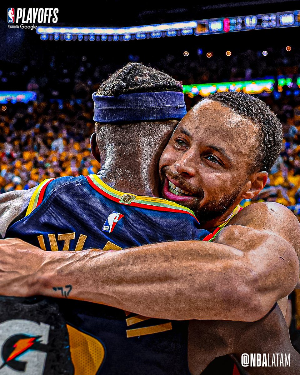 NBALatam's tweet photo. Batman y Robin 💛💙 https://t.co/4fpwVnNHbi