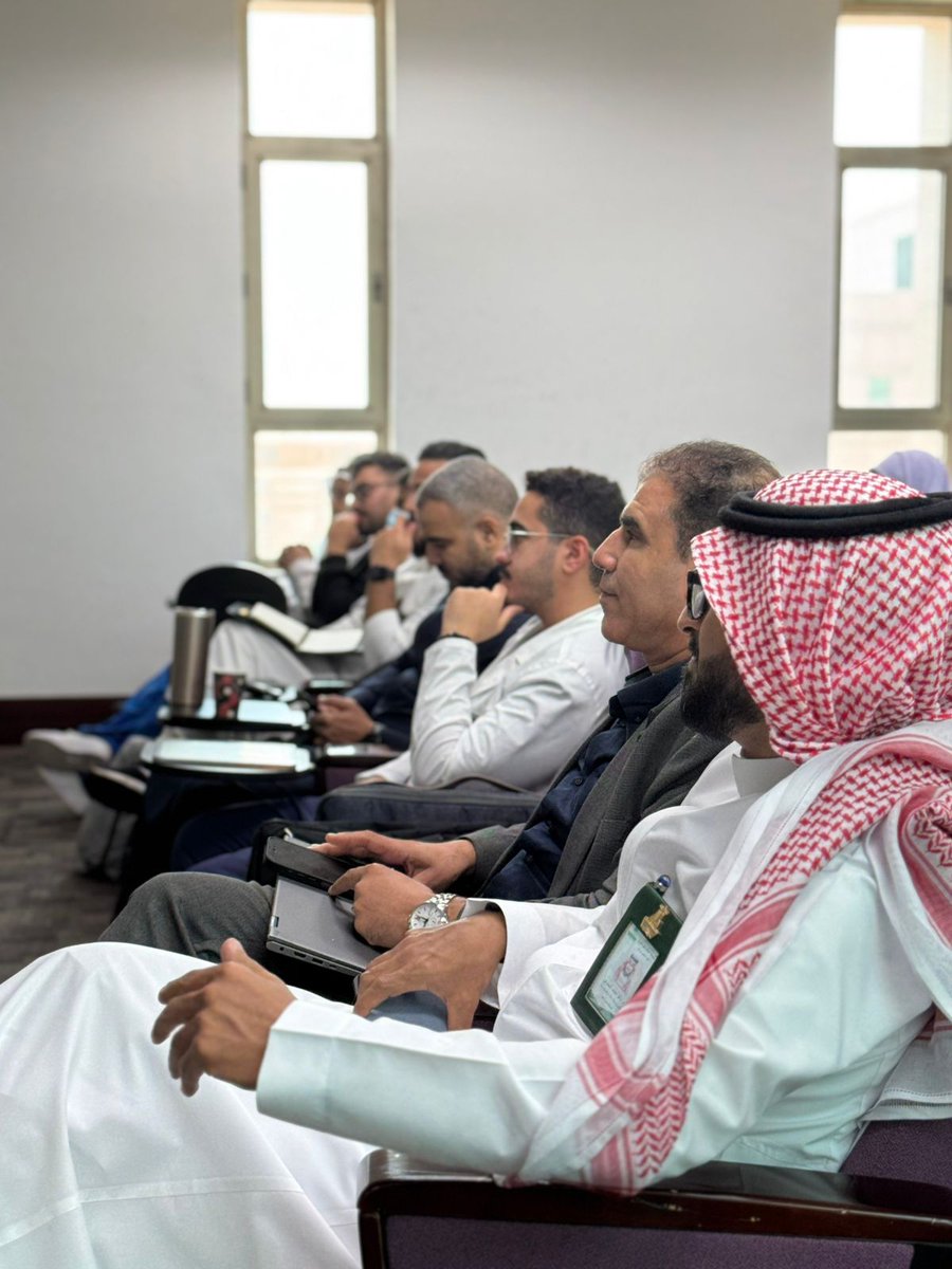 ضمن فعاليات #برنامج_الشركة للعام الدراسي 1446هـ، نظمت #جامعة_الملك_عبدالعزيز ممثلةً بمركز الابتكار وريادة الأعمال اللقاء العام الثاني لجميع الشركات الطلابية المشاركة في النسخة السابعة من البرنامج حيث بلغ عدد الشركات الطلابية المستمرة في البرنامج 45 شركة. متمنين لهم التوفيق