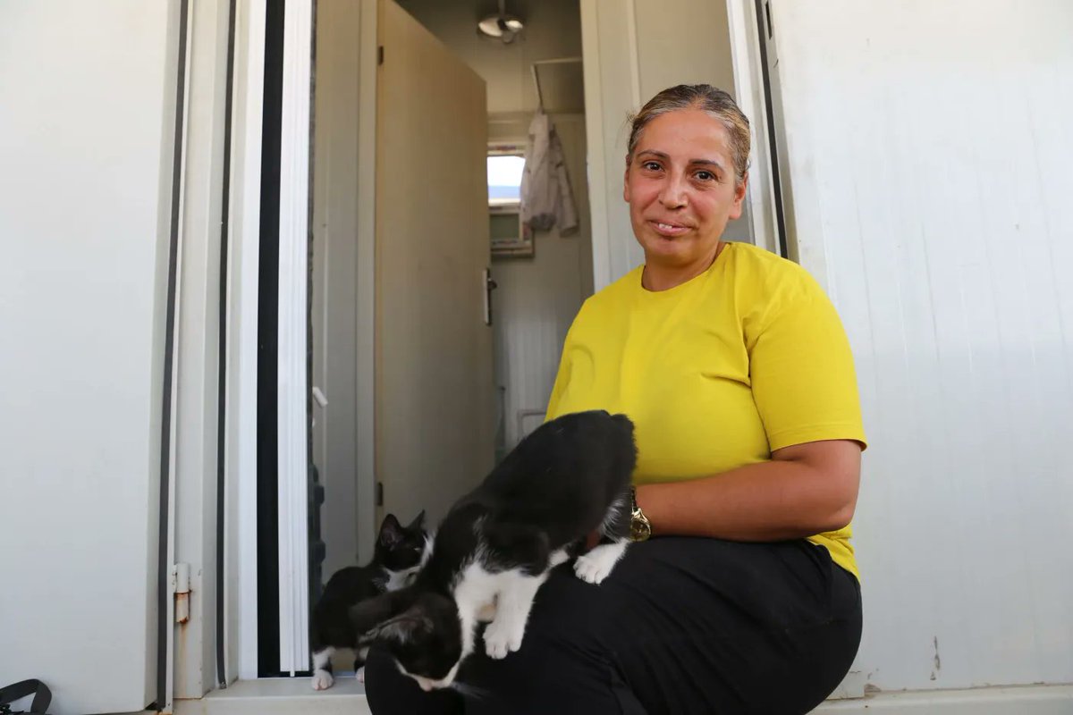 Elcin lost her children in the 2023 earthquakes in 🇹🇷. She tattooed them on her arm to immortalise them. Now she lives in a container with cats.

Her still pressing needs are hygiene products &amp; food. With the EU, <a href="/CARE/">CARE (care.org)</a> provides food &amp; hygiene kits in earthquake-hit provinces.