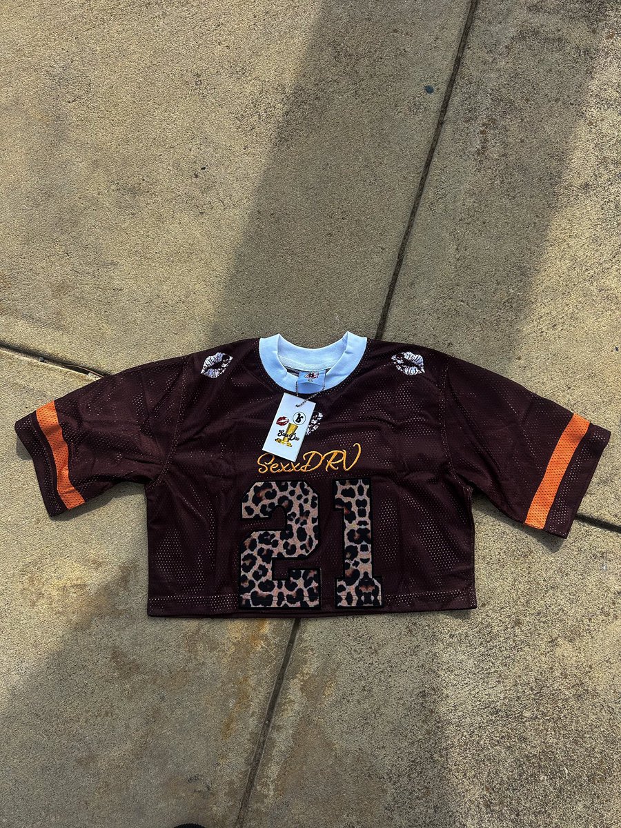 _Kentrez_'s tweet photo. Women Cropped Jerseys Out Now💕 https://t.co/kT15EHqROY