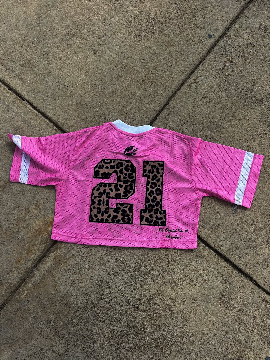 _Kentrez_'s tweet photo. Women Cropped Jerseys Out Now💕 https://t.co/kT15EHqROY