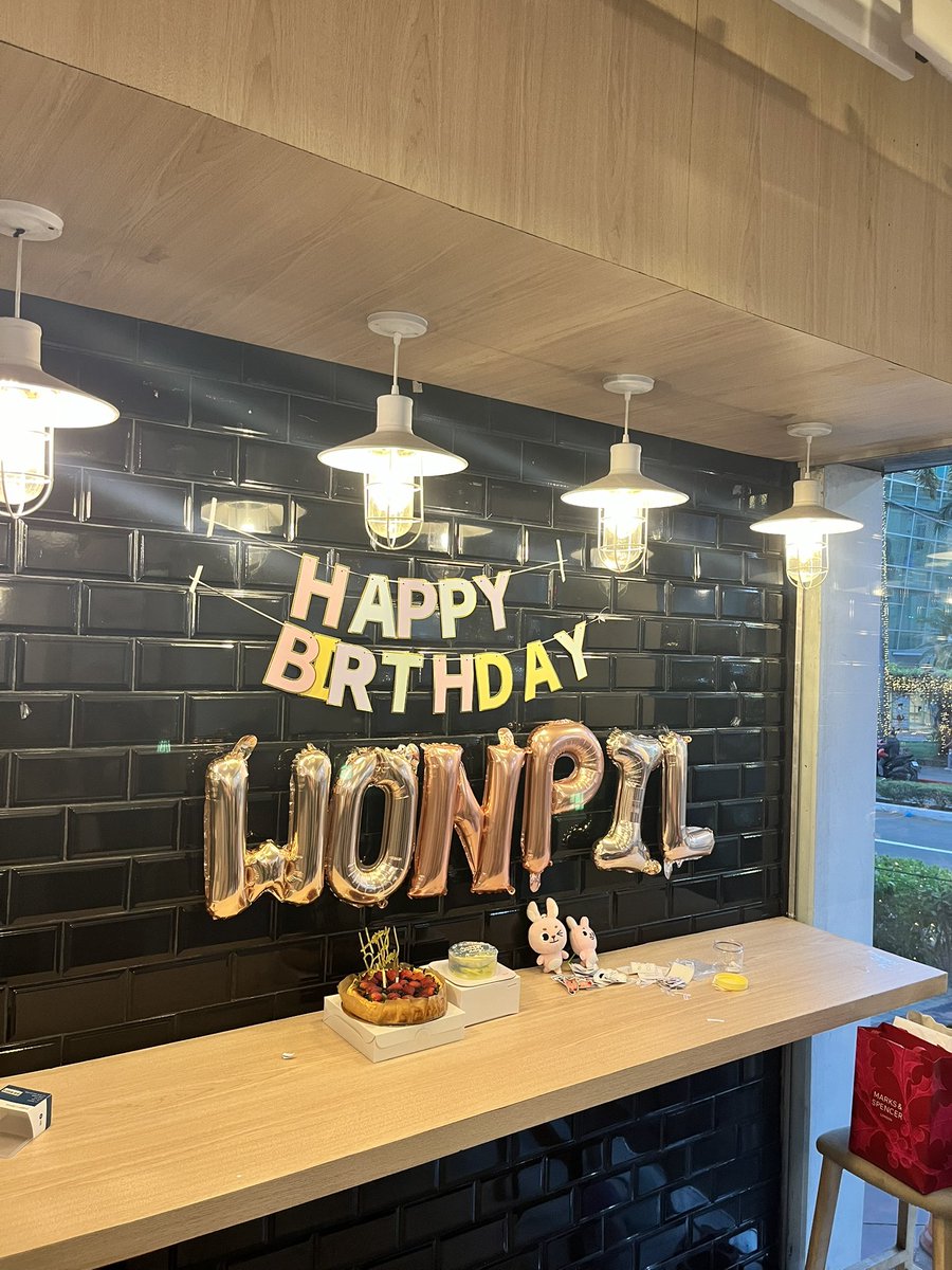 starofthesea33's tweet image. CSE for KIM WONPIL 🧡 by @sunsetforkwp