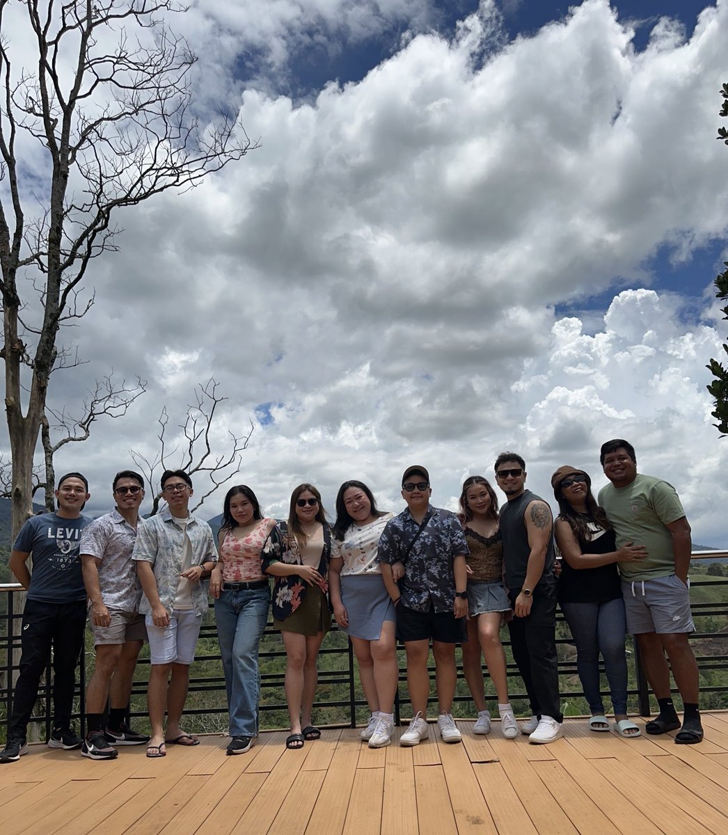 ciressebarnido's tweet photo. the trip made it out of the groupchat. ✈️ i love my friends so much, can’t wait for the next one. ◡̈ https://t.co/DVai5Rmstb