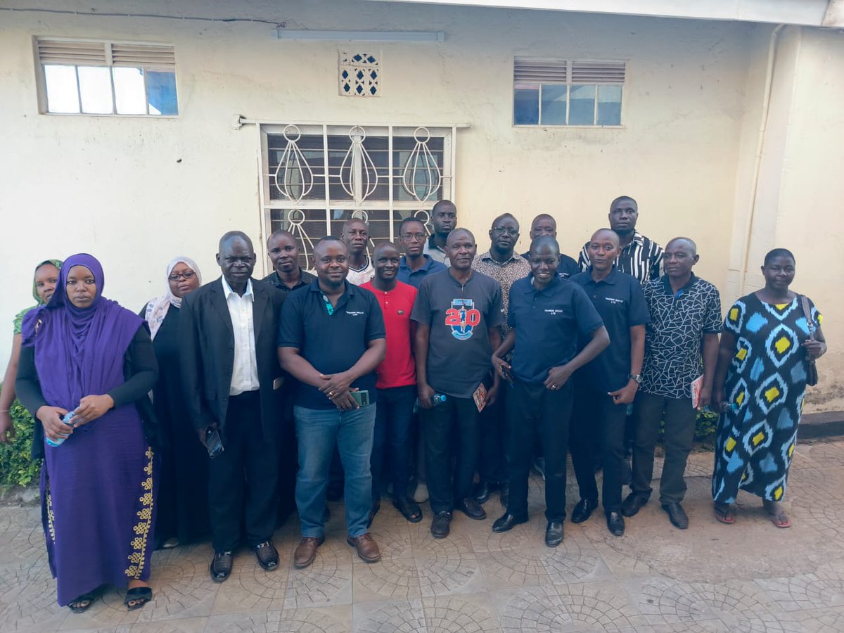 TramomSacco's tweet photo. Malaba & Busia, Thank you for an amazing forum engagement on 26-04-2025. Your thoughtful insights, questions, and discussions made it a truly successful and enriching experience for everyone involved. #SaveToThrive https://t.co/YWfPMDvYMA