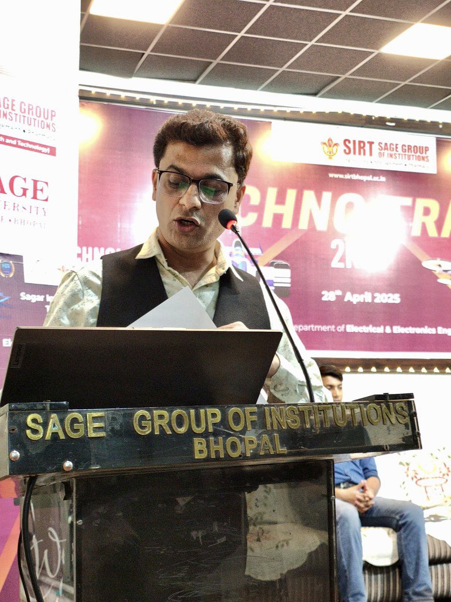 ajay241's tweet image. SIRT Bhopal inaugurated Techno Track 2K25 with great enthusiasm. Dr. Ajay Kumar Choubey, our Distinguished Speaker, shared his valuable insights on Drone &amp;amp; Robotics Technology with our students.

#technotrack #sirtbhopal #ajaykumarchoubey #drone #robotics #expertlecture