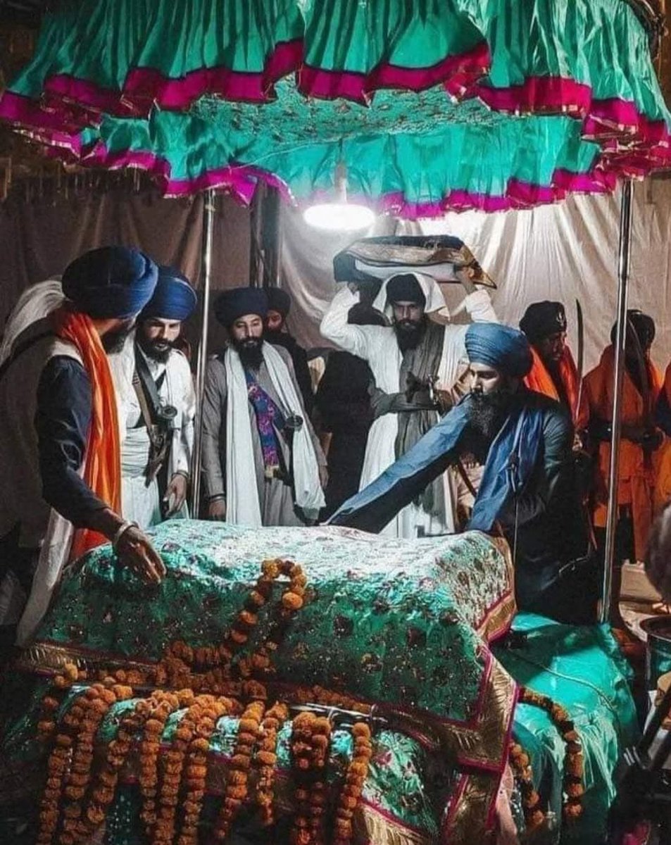 ਗੁਰੂ ਸਾਹਿਬ ਤੇ ਭਰੋਸਾ ਕਰਨਾ ਸਭ ਤੋਂ ਵੱਡੀ ਪ੍ਰਾਪਤੀ ਆ ਜਿੰਦਗੀ ਵਿੱਚ.ਗੁਰੂ ਸਾਹਿਬ ਇਸ ਭਰੋਸੇ ਨੂੰ ਕਦੇ ਟੁੱਟਣ ਨਹੀਂ ਦਿੰਦੇ 🙏ਬਾਦਲ ਲਾਣਾ ਜਿੰਨੀ ਮਰਜ਼ੀ ਕਿਰਦਾਰਕੁਸ਼ੀ ਕਰ ਲਵੇ ਅਮ੍ਰਿੰਤਪਾਲ ਦੀ ਕੋਈ ਫਰਕ ਨੀ ਪੈਣਾ ਸੰਨ 78 ਤੋ ਲੈ ਕੇ ਹੁਣ ਤੱਕ ਇਹਨਾਂ ਨੂੰ ਲਾਹਣਤਾ ਹੀ ਪਈਆਂ ਆ ਤੇ ਪੈਂਦੀਆਂ ਰਹਿਣਗੀਆਂ