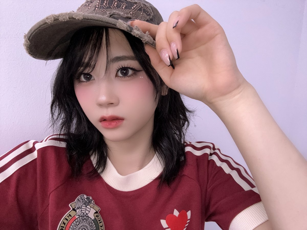 🫧 : #今日のミーアイ

20250429
@ SBS M「THE SHOW」

#MIU #RINON #KOKONA
┈┈┈┈┈┈┈┈┈┈┈┈┈┈┈
ME:I 3RD SINGLE "𝓜𝑼𝑺𝑬"
2025.04.16 Release

"𝓜𝑼𝑺𝑬" Digital Release
🎧 MEI.lnk.to/MUSE

'𝓜𝑼𝑺𝑬' Official MV
🐾 youtu.be/zPmSwXMQtRk

𝟐𝟎𝟐𝟓 𝐌𝐄:𝐈 𝟏𝐒𝐓