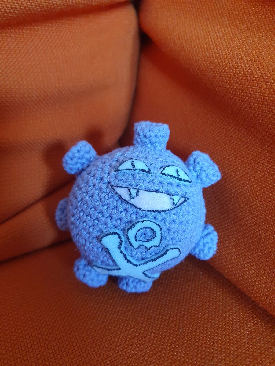 Vielen lieben Dank an Nessa für dieses kleine Smogon :)

#pokemon #Kunst #smogon #rund