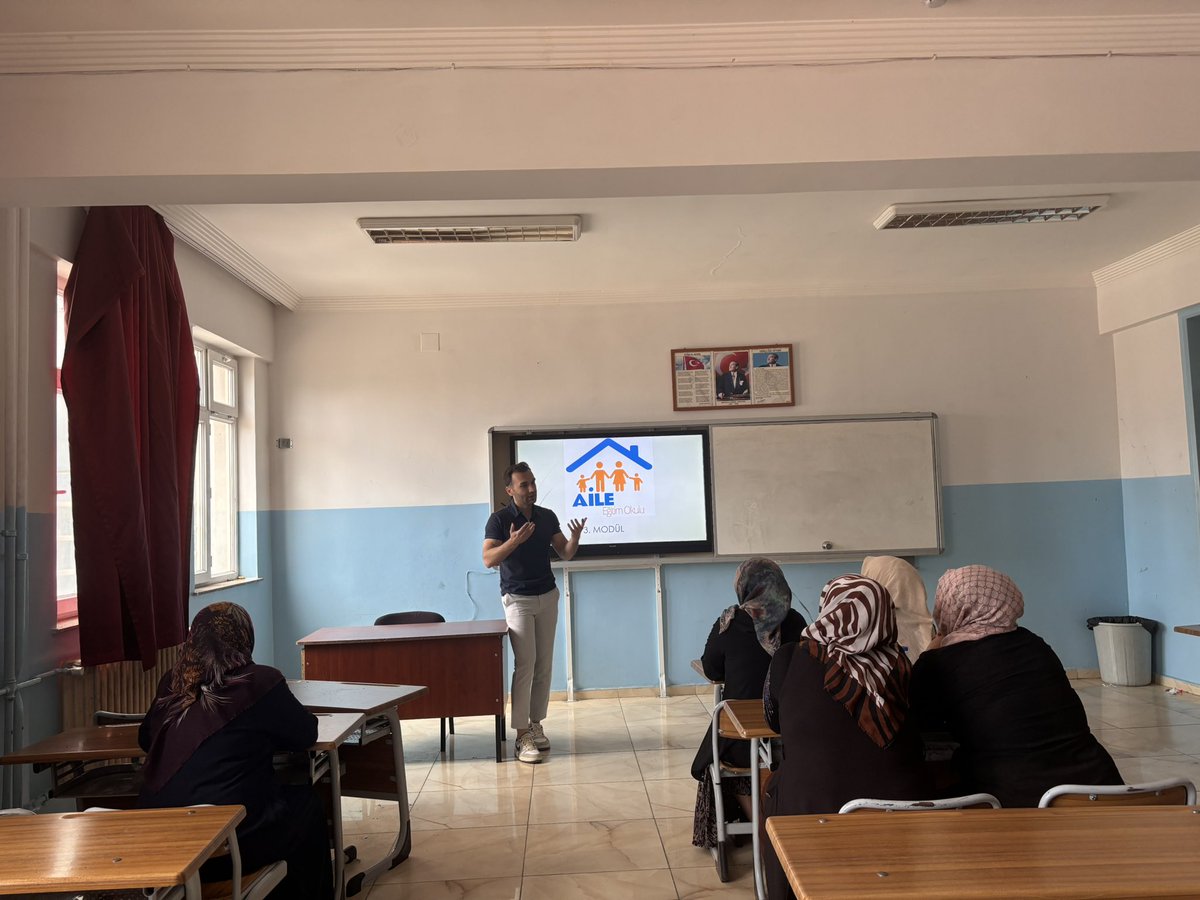 NizipCmtal's tweet photo. Aile Eğitim Okulu projesi devam ediyor. Okulumuz psikolojik danışmanı tarafından velilerimize yönelik 3.modül çalışmaları gerçekleştirildi. @Gaziantep_MEM @GaziantepArge @NizipilceMEM https://t.co/DIRD4amQAw