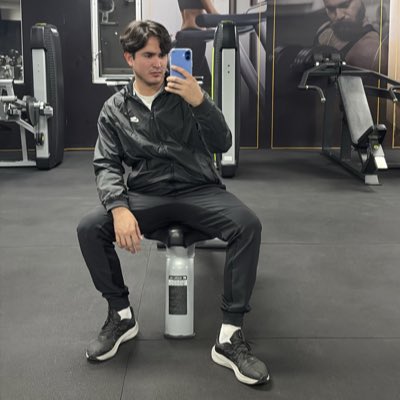 torres50003's tweet photo. #NuevaFotoDePerfil https://t.co/oxrBnKFGQQ