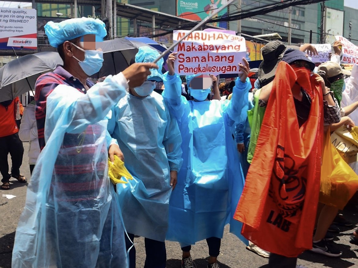 'Rebolusyon, hindi eleksyon'

Naglunsad ng lightning rally ang mga myembrong organisasyon sa ilalim ng National Democratic Front of the Philippines ngayong araw, Abril 29, sa Maynila para gunitain ang kanilang ika-52 anibersaryo.