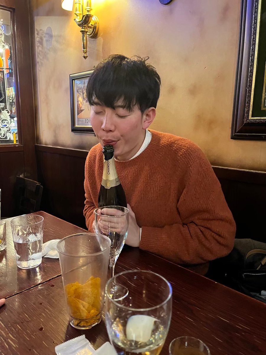 六連星連隊 tweet media