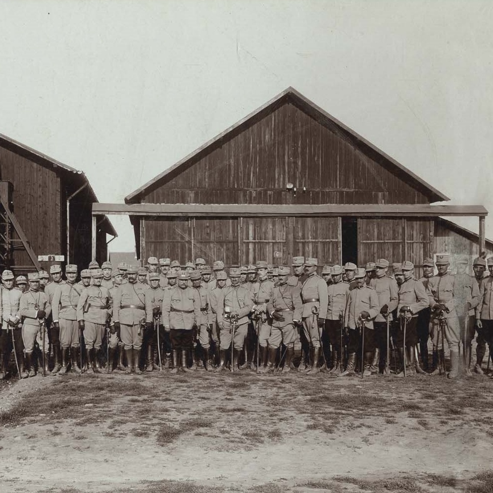 „Batalionul de Specialităţi. Inspecţia Domnului general Boteanu M. în ziua de 29 Aprilie 1915”
Cota: FOTO 55098

Vă invităm să accesați și alte documente privind participarea României la #PrimulRăzboiMondial, disponibile în colecțiile noastre.
digitool.bibnat.ro

#istorie