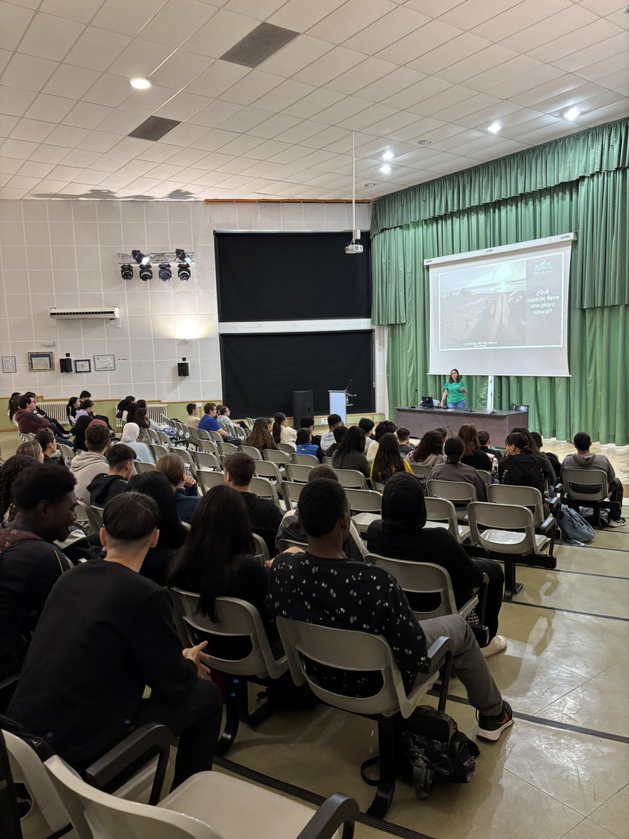 apr_ies's tweet photo. Iniciamos la Semana de la Ciencia y el Medioambiente con la charla de ANSE “Basuras marinas”. Concienciar de que cada gesto cuenta es esencial para frenar el aumento de basuraleza. https://t.co/E8xdKVByaR