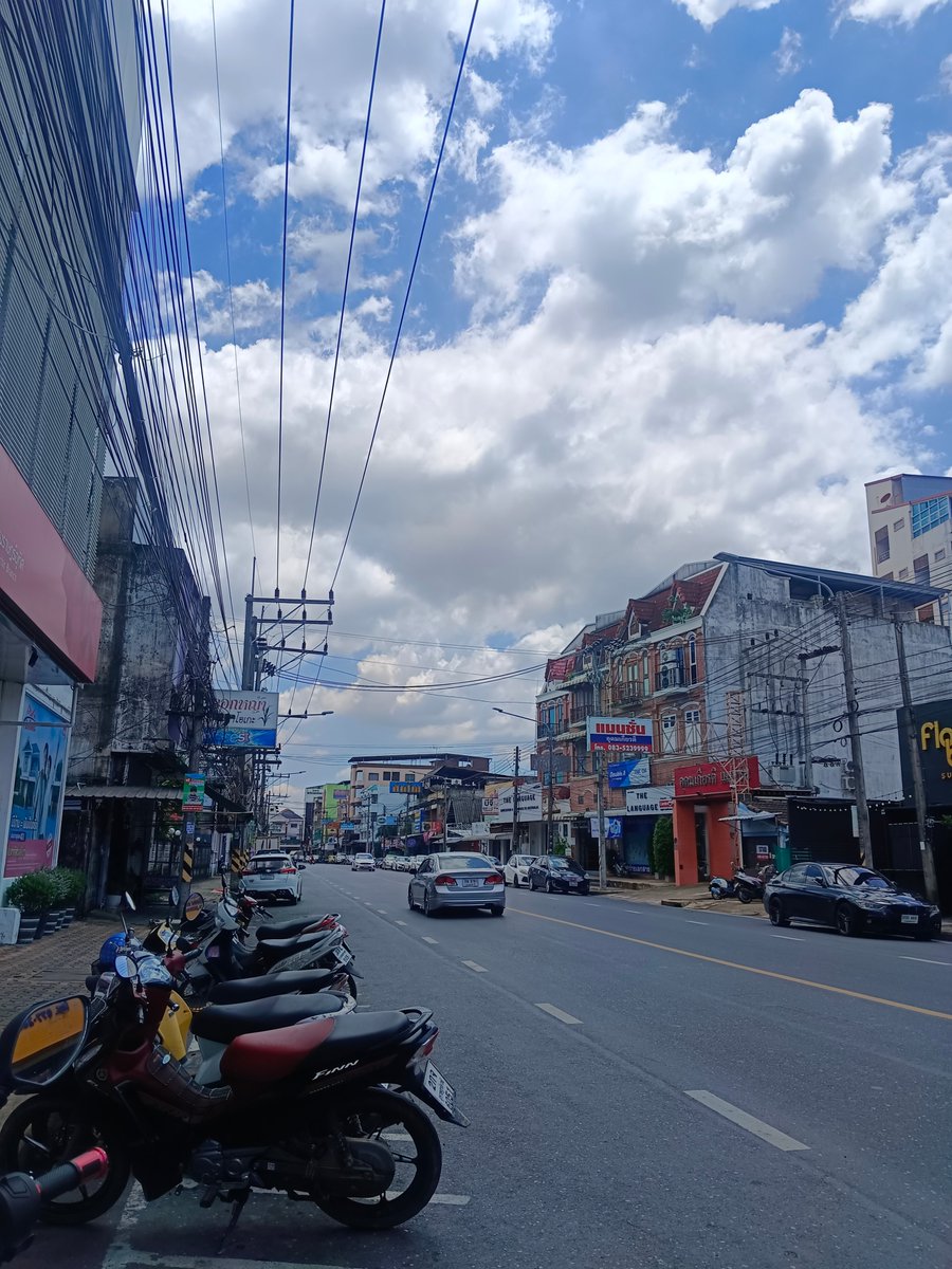 Comfood555's tweet photo. ถ้าจะร้อนขนาดนี้หาห้องแอร์เย็นๆนอนครับ 🤭  #สุราษฎร์ธานี https://t.co/yXymAsOHSW
