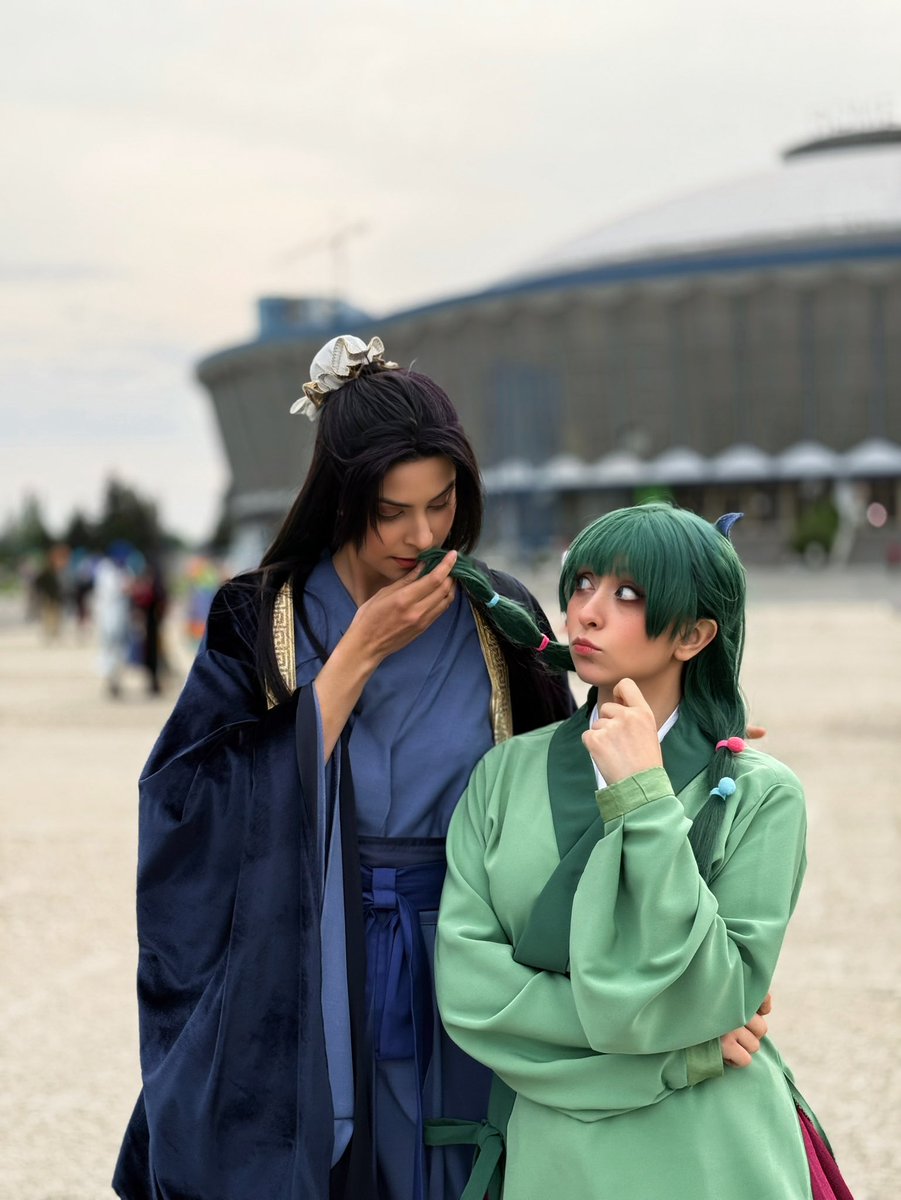 Finally managed to do apothecary diaries together 💜

<a href="/YasuiCos/">Yasui.cos</a> 

#ApothecaryDiaries #jinshi #maomao #cosplay #코스프레