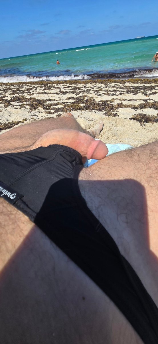 LayDee39's tweet photo. #CumGetIt #beach https://t.co/d7D7LLXYVl