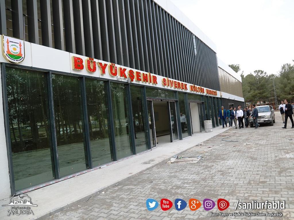 <a href="/omerag63/">Ömer Ağ</a> 3 bin 300 m² alan üzerine kurulan Siverek Kültür Merkezi <a href="/nihatcftc/">Nihat ÇİFTÇİ</a> tarafından hizmete sunuldu.