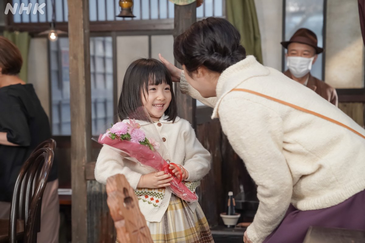 comecome1925's tweet photo. 🌷2022/4/10 カムカムインスタより🌷

カムカムを見てくださったみなさんが、ひなたの道を歩き続けられますように☀

#上白石萌音　#松村北斗 https://t.co/pUlSizIbJi
