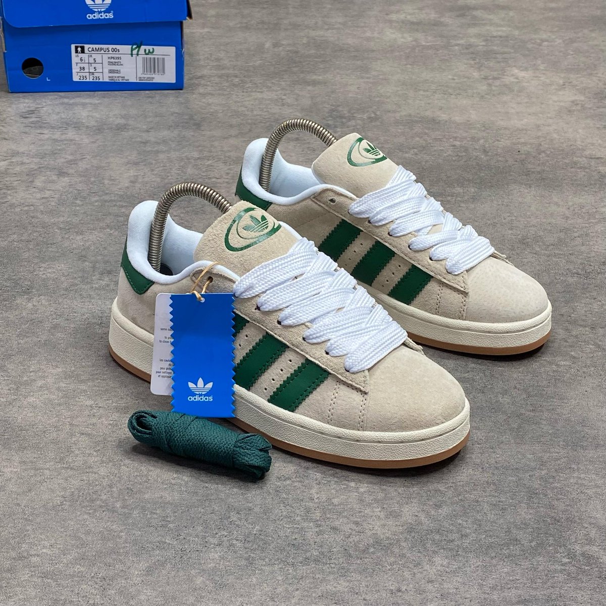 Kickcz_'s tweet photo. @richmondbells Good morning.  Me I don't need money.  I just need you to patronise me. I sell high grade sneakers and I deliver anywhere in Nigeria. You can check out my IG page @kickcz_ or chat us up on 08025958305 https://t.co/P6oovtS077