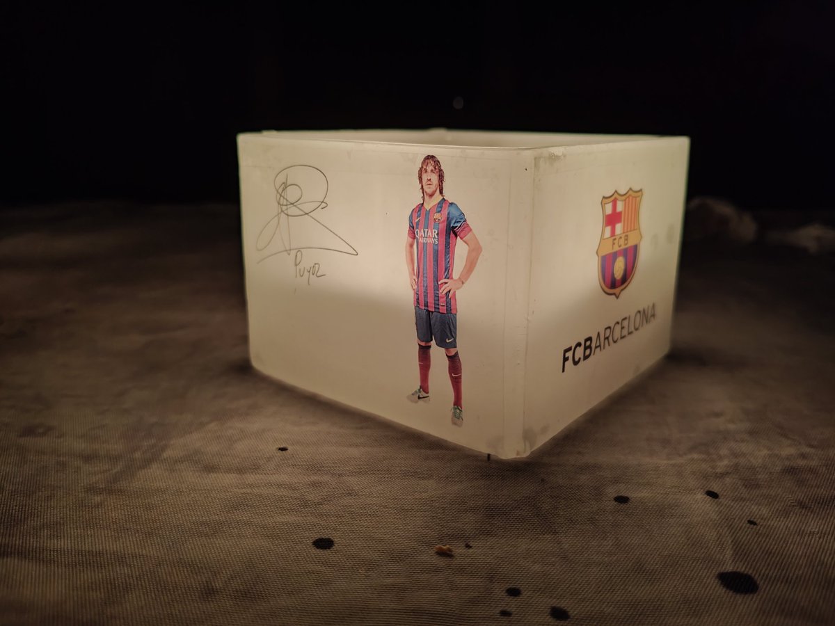 Ahir a la apagada amb <a href="/Carles5puyol/">Carles Puyol</a> i <a href="/FCBarcelona_cat/">FC Barcelona</a> 
Amb una espelma com déu mana <a href="/velasdemariano/">las velas de mariano</a>