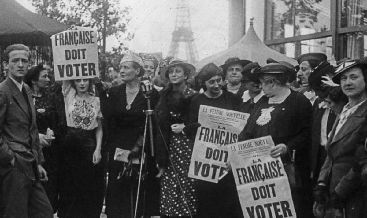 lmontillaud's tweet photo. Il y a 80 ans, les femmes votaient pour la première fois en France.
Le 29 avril 1945, la démocratie gagnait enfin une moitié de voix en plus.
Pensée pour celles qui se sont battues.
Ce droit se défend… en votant !
#29Avril1945 #DroitDeVoteDesFemmes #Mémoir https://t.co/LB0zQiZhWd
