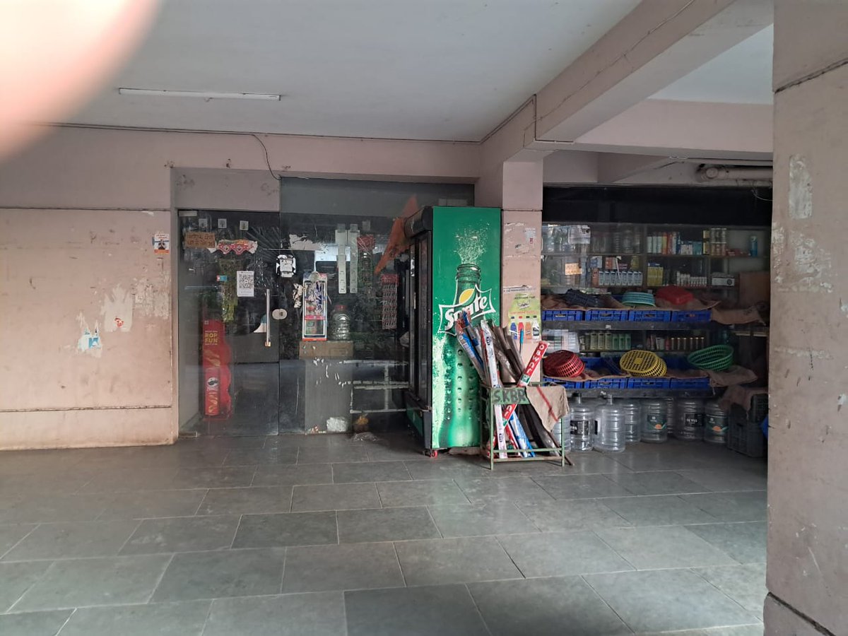 Keshav Tripathi (@keshav_tripathi) on Twitter photo <a href="/MayorSurat/">Office Of Mayor Surat</a>
<a href="/CRPaatil/">C R Paatil</a> <a href="/DaxeshMavani/">Daxesh Mavani</a>
સુરત ડુમસ માં અવધ કેરોલિના Tટાવર ના પાર્કિંગજગ્યા માં ગેરકાયદેસર દુકાન દૂરકરવા 4 મહિનાપેલા નોટિસ ફટકાર્યા, મેયર શ્રી બીજી વખત ખાતરી આપી,અઠવા ઝોન કાર્યપાલક ને હુકમ કરી સ્ટોર ખાલી કરાવો,એમને કીધું કે તમે મારું માન રાખી,મારા ઓડર ઉપર કોઈ ની. <a href="/MayorSurat/">Office Of Mayor Surat</a>
<a href="/CRPaatil/">C R Paatil</a> <a href="/DaxeshMavani/">Daxesh Mavani</a>
સુરત ડુમસ માં અવધ કેરોલિના Tટાવર ના પાર્કિંગજગ્યા માં ગેરકાયદેસર દુકાન દૂરકરવા 4 મહિનાપેલા નોટિસ ફટકાર્યા, મેયર શ્રી બીજી વખત ખાતરી આપી,અઠવા ઝોન કાર્યપાલક ને હુકમ કરી સ્ટોર ખાલી કરાવો,એમને કીધું કે તમે મારું માન રાખી,મારા ઓડર ઉપર કોઈ ની.