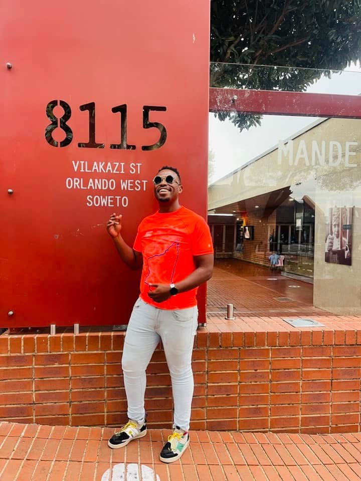 zamalekhula's tweet photo. #ZamaLeBus 1212 CheckUp As All Roads Leading To #LemoMarathon This Coming Weekend Organized By @C2TitaniumsAC As The Last Qualifier For @ComradesRace #IPaintedMyRun #runningwithtumisole #RunningMan #run #runner #trapnlos https://t.co/88QMvgnvNO