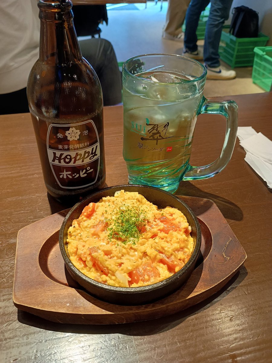 koikesun59's tweet photo. 連休始まりましたね。
鉄板ネギトマ玉炒め。
ほていちゃんにて。 https://t.co/2z8a5DPLtx