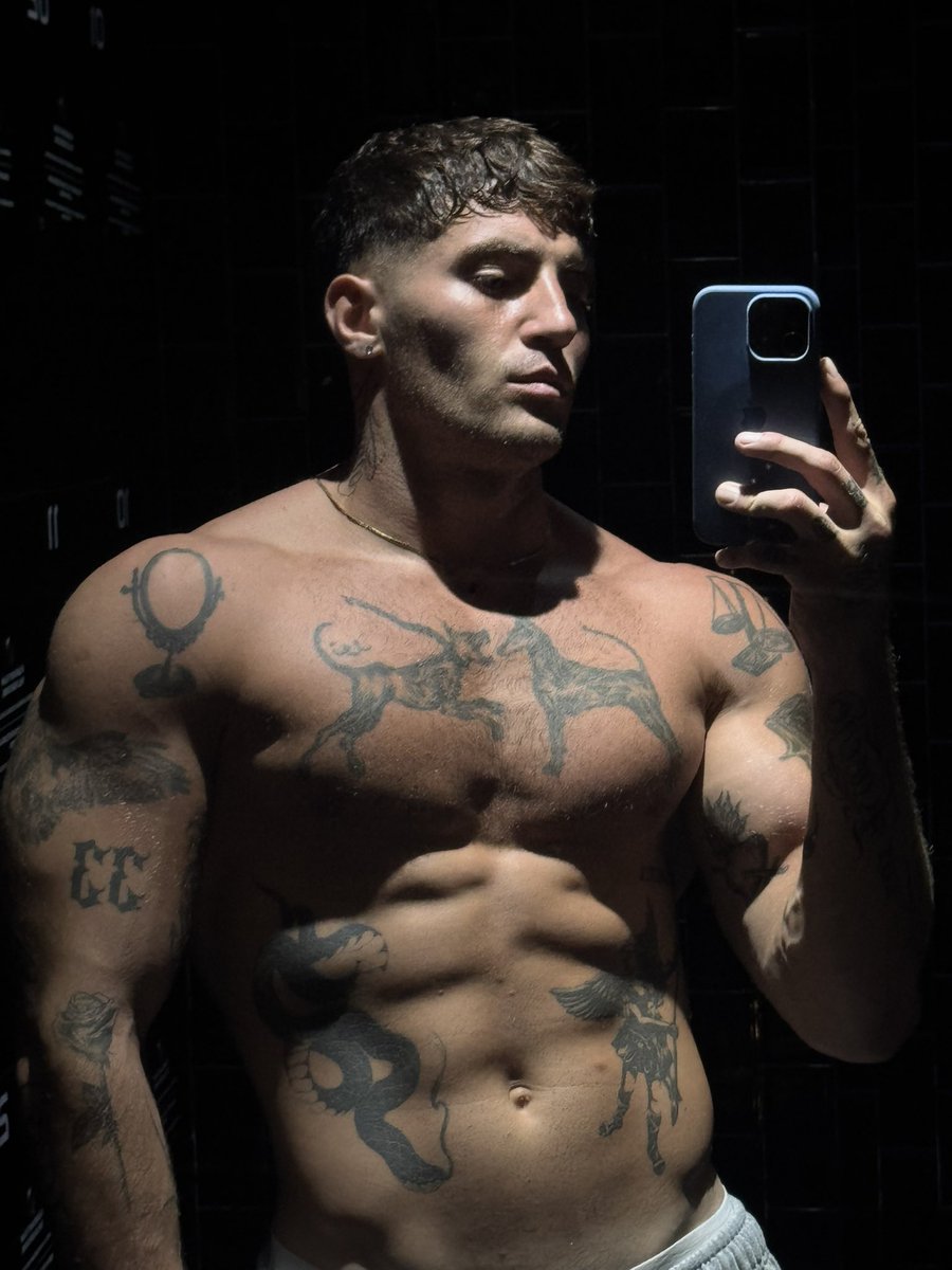 emsakyi's tweet photo. 90kg big daddy https://t.co/MDffK8TkX6