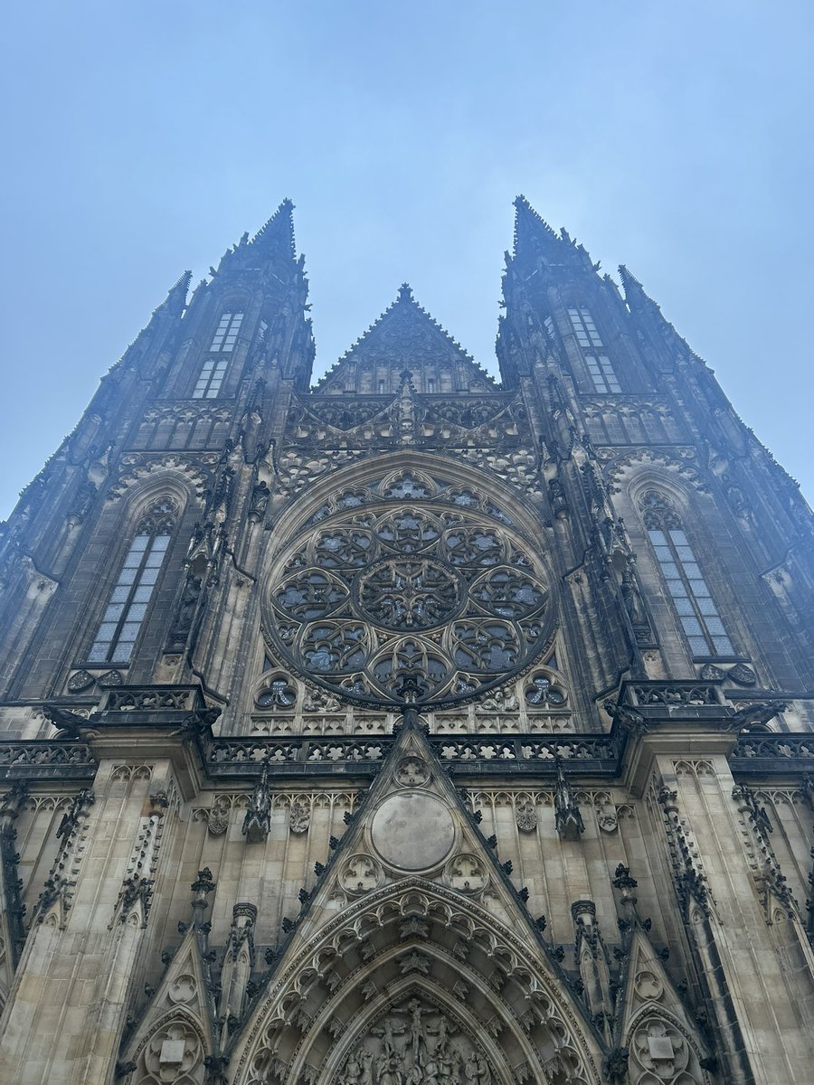 Johnnyboistar's tweet photo. 2 months ago I went on a trip to Germany and went to the Czech Republic and didn’t know i would be seeing the MALICE MIZER CATHEDRAL ON THERE 4TH ALBUM COVER.
And when I found out I was just in shock and left speechless. https://t.co/D1OrZCN2Dh