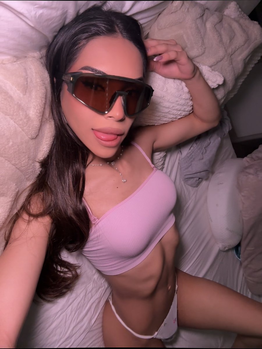 prettytsleila's tweet photo. @Your_sweetgurl im sending my full tape to the next 100 people that sub to my FREE onlyfans😩 https://t.co/mCjiGR99uE