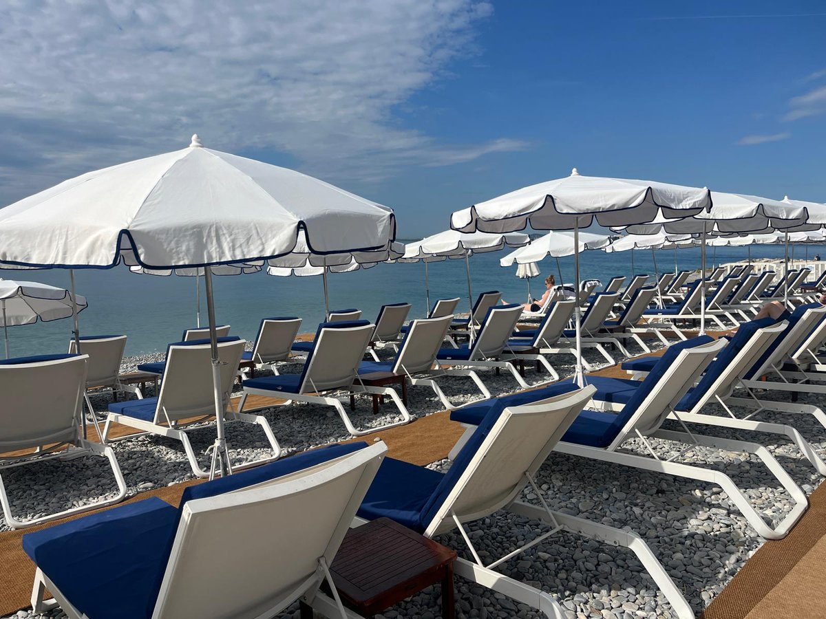 [ #Cotedazurfrance - #BoutiqueHotel ]
On est pas bien là? <a href="/VisitCotedazur/">Côte d'Azur France</a> <a href="/ExploreNCA/">Explore Nice Côte d'Azur</a>