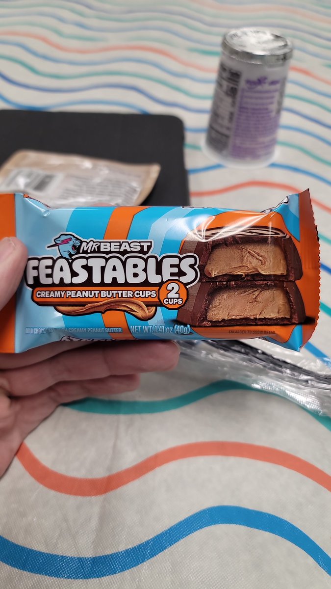 TJPeters's tweet photo. @MrBeast @Feastables I get it that it's newer but for twice the amount of a standard bar is a bit much. #DoBetter https://t.co/0zuVqcBtLu