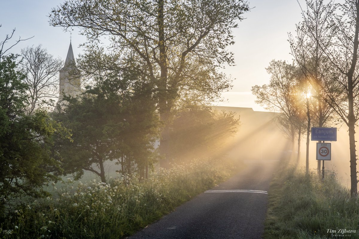 Tim Zijlstra (@tim_zijlstra1) on Twitter photo Goedemorgen! 😎
Hoe mooi kun je een dag beginnen..
Anjum, 29 April 2025
#zonsopkomst #sunrise #mist <a href="/helgavanleur/">Helga van Leur ☀</a> <a href="/janvissersweer/">JAN VISSER</a> Goedemorgen! 😎
Hoe mooi kun je een dag beginnen..
Anjum, 29 April 2025
#zonsopkomst #sunrise #mist <a href="/helgavanleur/">Helga van Leur ☀</a> <a href="/janvissersweer/">JAN VISSER</a>