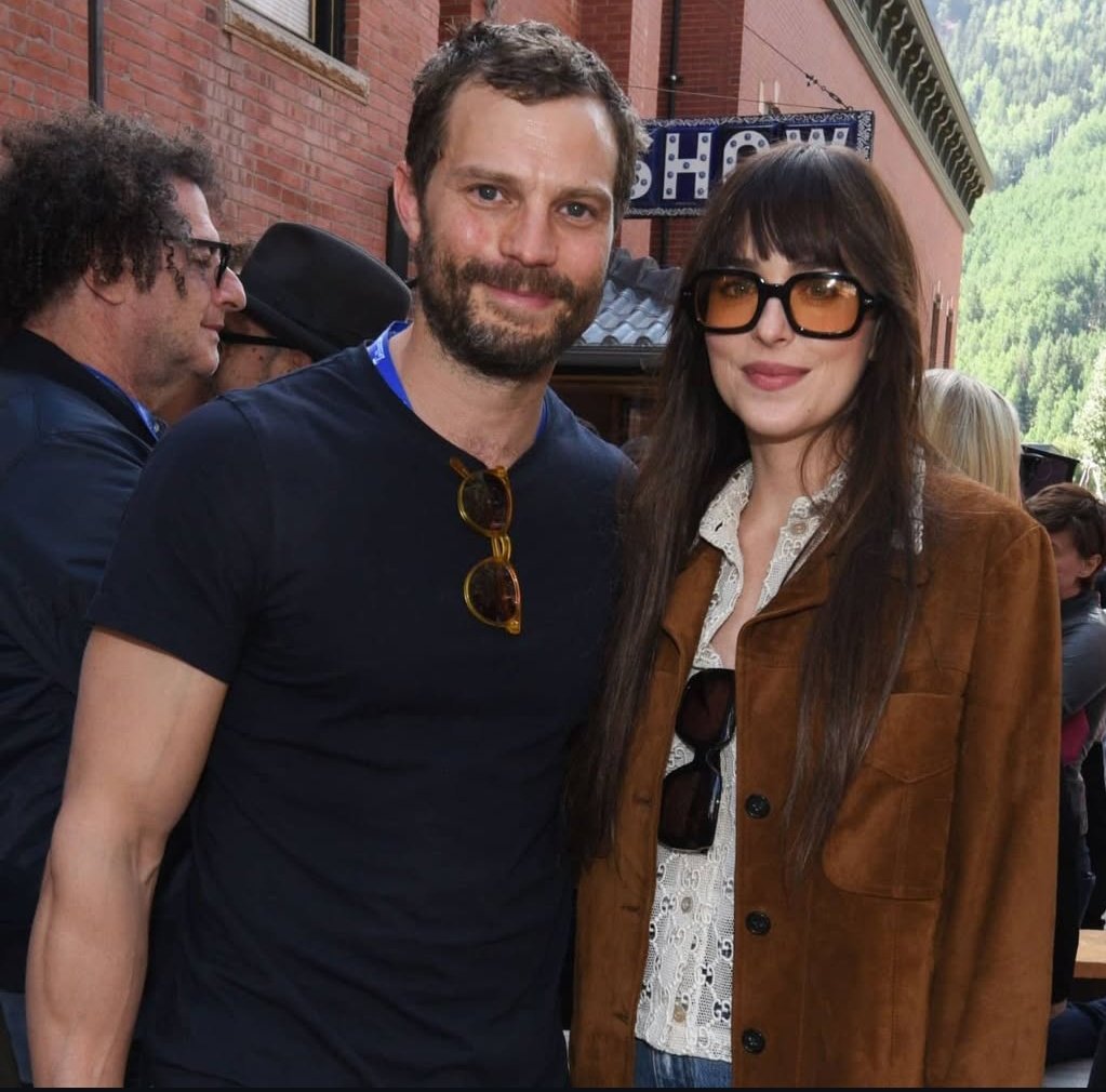 gladysvcnls's tweet photo. ππ Countdown to Jamie's birthday.
Day 28. With movie female partners. ππ
#JamieDornan
#30DaysOfJamieDornan https://t.co/gs04sI1KoA