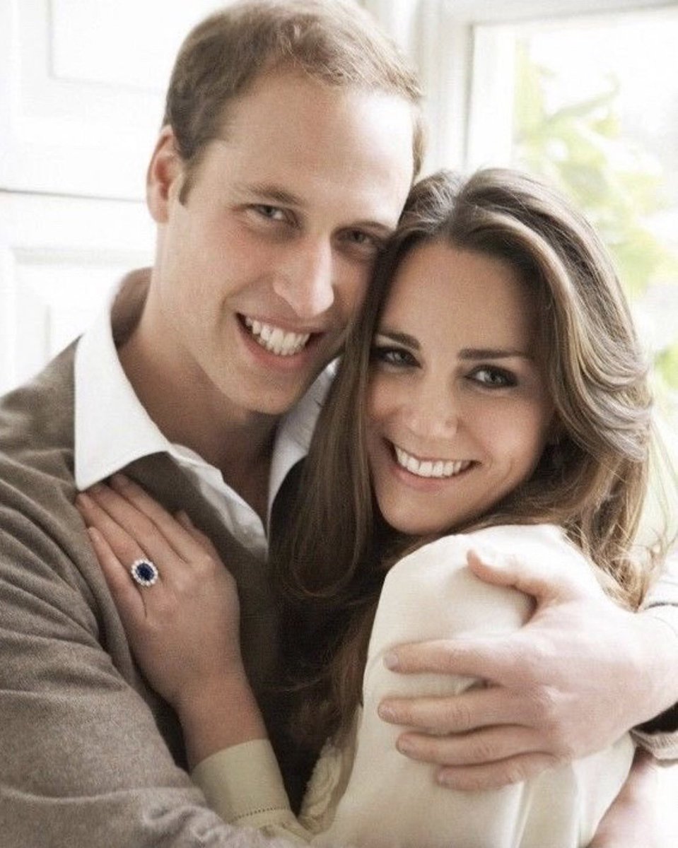 Happy 14th Wedding Anniversary 
#PrinceandPrincessofWales 💕

Wishing you a lovely day back in Scotland ♥️