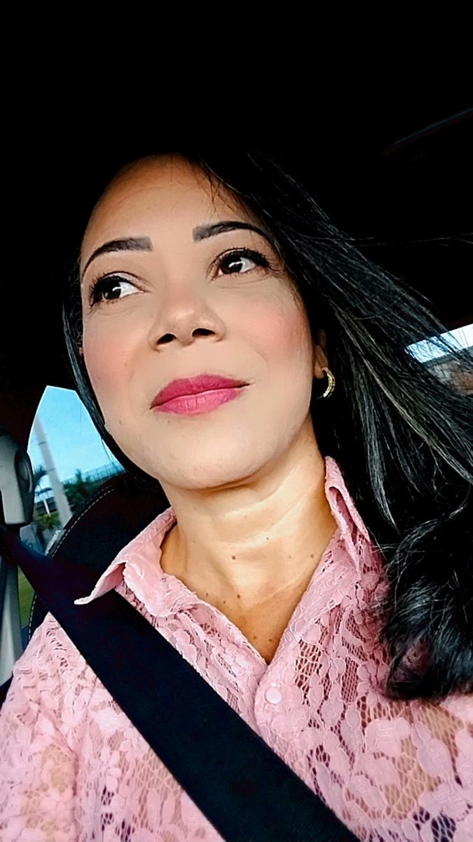 draDeja's tweet photo. Gratidão pelo dia! https://t.co/8jwvudsUMc
